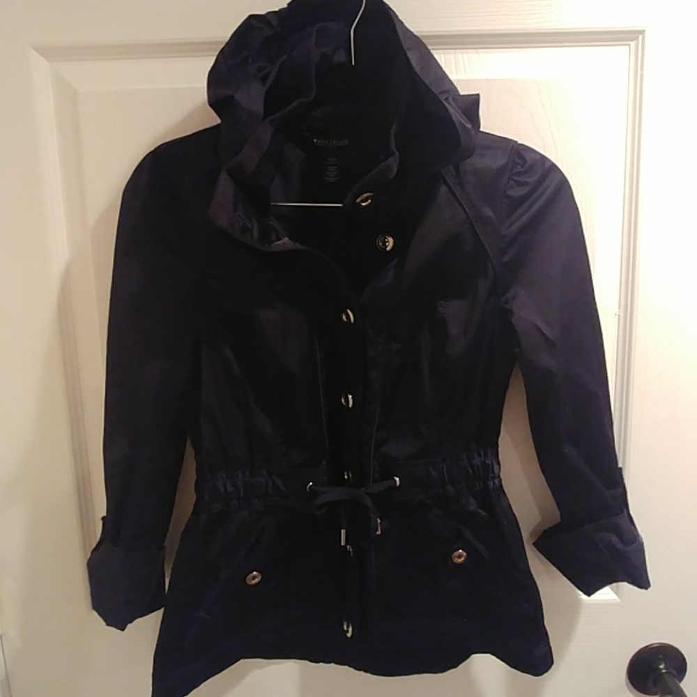🛍 White House Black Market Rain Coat
